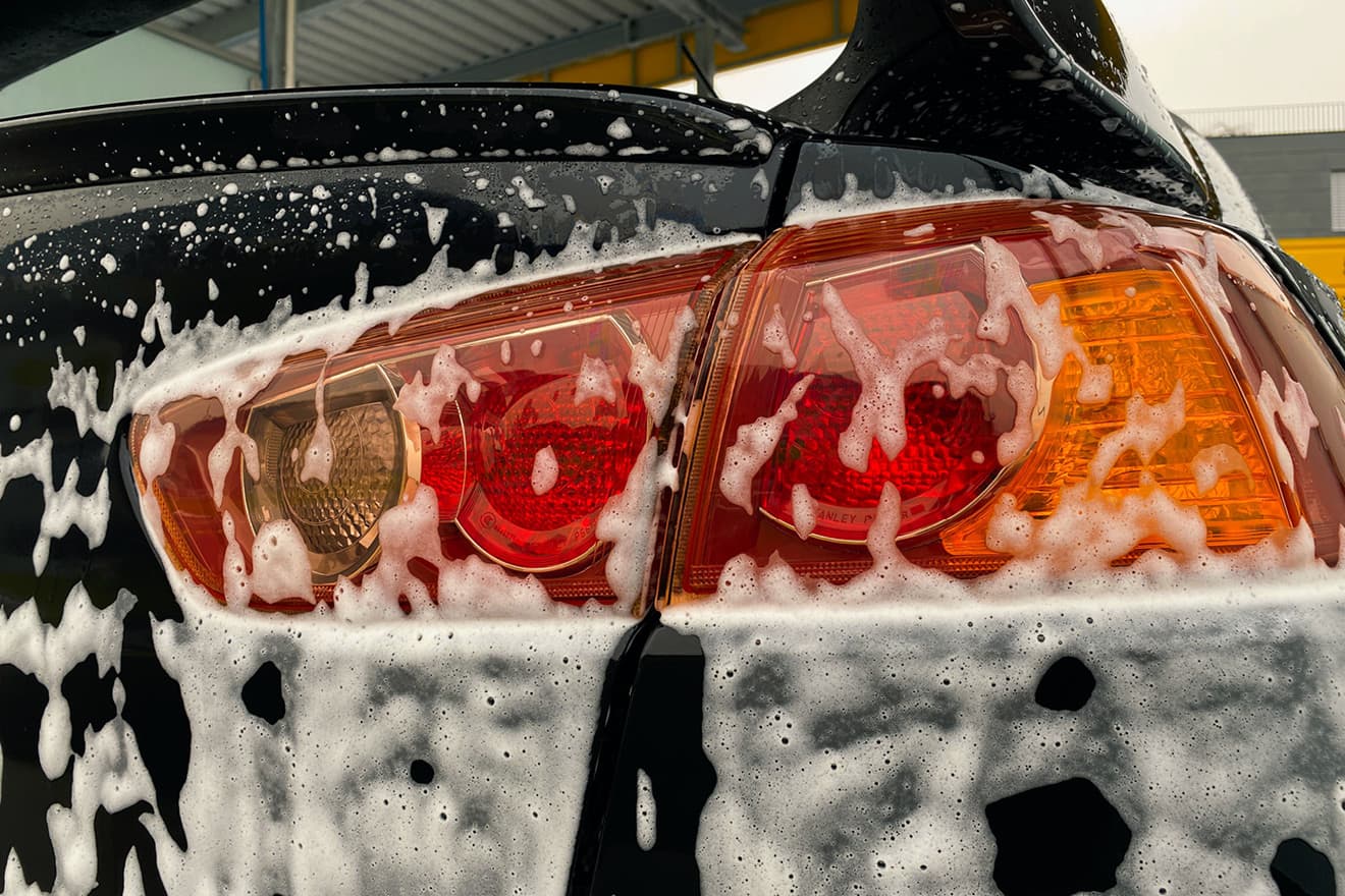 Star Car Wash logo